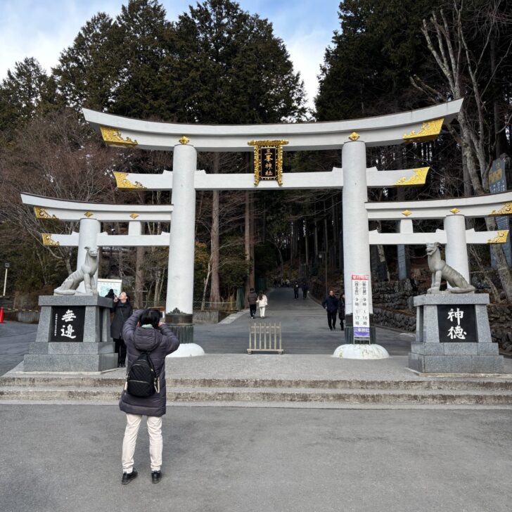 三峰神社の三ツ鳥居